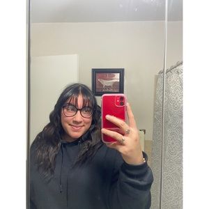 Meet your Posher, Noelia